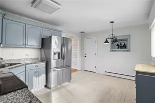 4 Philips St, Middletown, RI 02842 - Photo 10