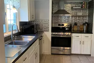 31 Elmcrest Ave, Providence, RI 02908 - Photo 18