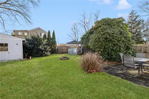 206 Riverside Ave, Warwick, RI 02889 - Photo 2