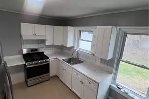 175 Child St, Warren, RI 02885 - Photo 2