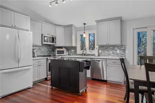 1 Roblyn Dr, Johnston, RI 02919 - Photo 6