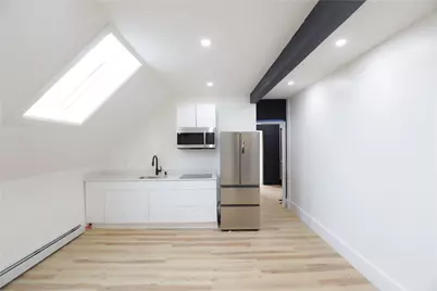 686 Broadway #3R, Pawtucket, RI 02860 - Photo 2