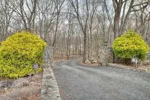 45 Pardon's Wood Ln, East Greenwich, RI 02818 - Photo 2