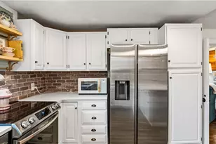 15 Shadbush Rd, Warwick, RI 02888 - Photo 6