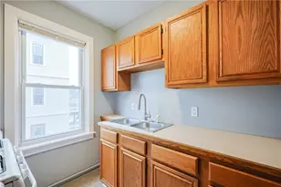 107 Hughes Ave, Pawtucket, RI 02861 - Photo 12