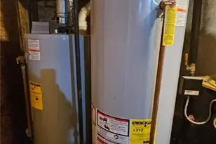 43 N Summit St, Woonsocket, RI 02895 - Photo 4