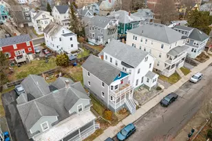 11 Bayview Ave, Newport, RI 02840 - Photo 6