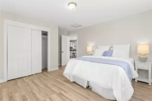 80 Summit St, Woonsocket, RI 02895 - Photo 10