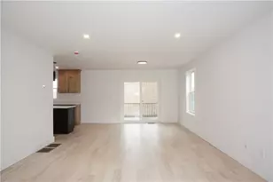 1232 Narragansett Blvd, Cranston, RI 02905 - Photo 18