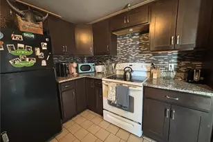 39 Annandale Rd, Newport, RI 02840 - Photo 2