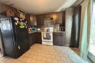 39 Annandale Rd, Newport, RI 02840 - Photo 1