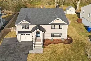 8 Kerins Terrace, Newport, RI 02840 - Photo 32