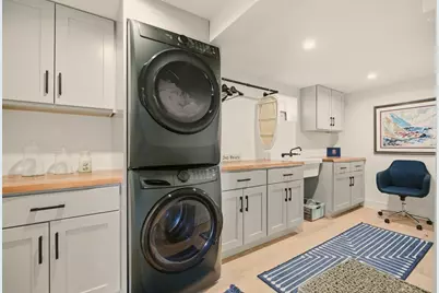 8 Kerins Terrace, Newport, RI 02840 - Photo 28