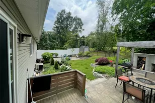 83 Whiting St, Cranston, RI 02920 - Photo 30