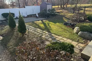 83 Whiting St, Cranston, RI 02920 - Photo 26