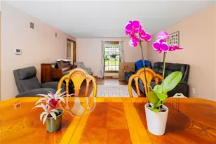 8 Winterberry Dr, Coventry, RI 02816 - Photo 10