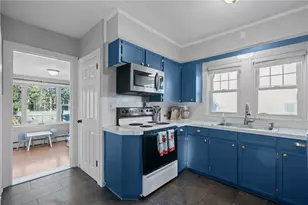 51 Smythe St, Middletown, RI 02842 - Photo 10