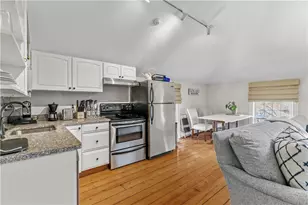 20 Berkeley Ave, Newport, RI 02840 - Photo 6