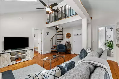 20 Berkeley Avenue #5, Newport, RI 02840 - Photo 4