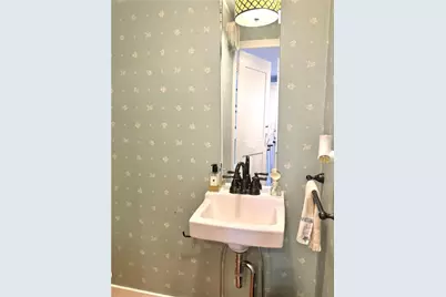 26 South Baptist Street, Newport, RI 02840 - Photo 12