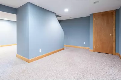 80 Oakland Avenue, Pawtucket, RI 02861 - Photo 18