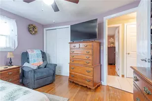 80 Oakland Ave, Pawtucket, RI 02861 - Photo 12