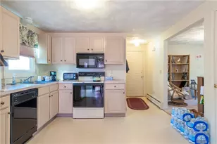 88 Greene St, East Greenwich, RI 02818 - Photo 4