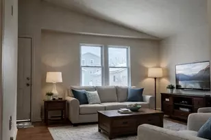 13 Halton St, Providence, RI 02907 - Photo 2