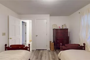 19 Pavilion Ct, Cranston, RI 02920 - Photo 34