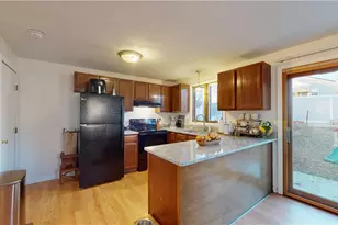 19 Pavilion Ct, Cranston, RI 02920 - Photo 20