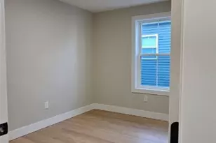 137 Stanwood St, Providence, RI 02907 - Photo 4