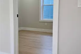 137 Stanwood St, Providence, RI 02907 - Photo 12