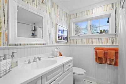 28 Pond Avenue, Newport, RI 02840 - Photo 20