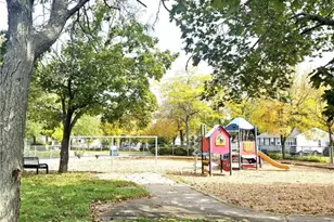 129 1st Ave, Cranston, RI 02910 - Photo 18