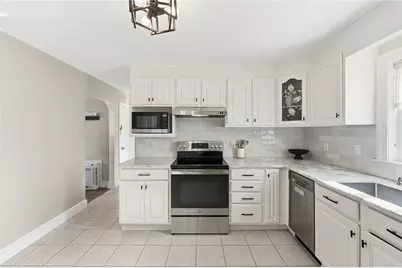 11 Gladding Street, Bristol, RI 02809 - Photo 4