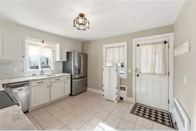 11 Gladding Street, Bristol, RI 02809 - Photo 6