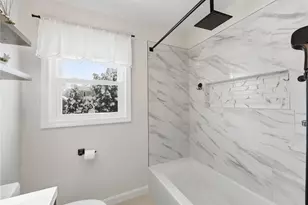 11 Gladding St, Bristol, RI 02809 - Photo 14