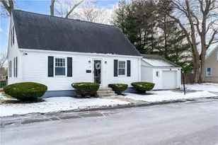 37 Columbus Ave, North Providence, RI 02911 - Photo 4