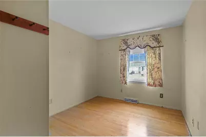 142 Stoneham Drive, Woonsocket, RI 02895 - Photo 16