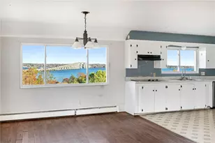 227 Fleetwood Dr, North Kingstown, RI 02874 - Photo 2