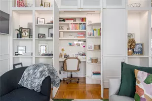 36 Kay St, Newport, RI 02840 - Photo 8