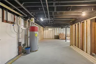 128 Ruggles Ave, Newport, RI 02840 - Photo 30