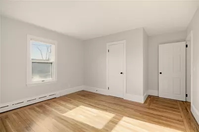 128 Ruggles Avenue, Newport, RI 02840 - Photo 16