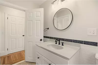 128 Ruggles Avenue, Newport, RI 02840 - Photo 14