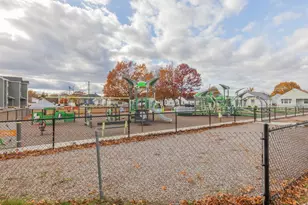 10 Josephine St, North Providence, RI 02904 - Photo 14