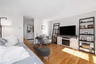 7 Bay Ave, Barrington, RI 02806 - Photo 8