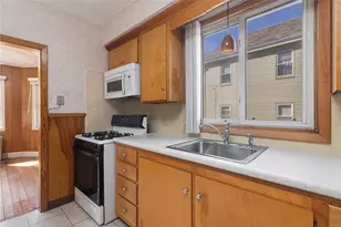 82 Clemence St, Cranston, RI 02920 - Photo 8