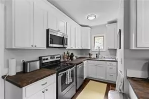 40 Pleasant St, Westerly, RI 02891 - Photo 18