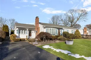 39 Holiday Ave, Warwick, RI 02888 - Photo 34