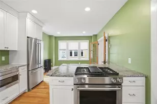 29 Malvern Ave, Cranston, RI 02905 - Photo 16